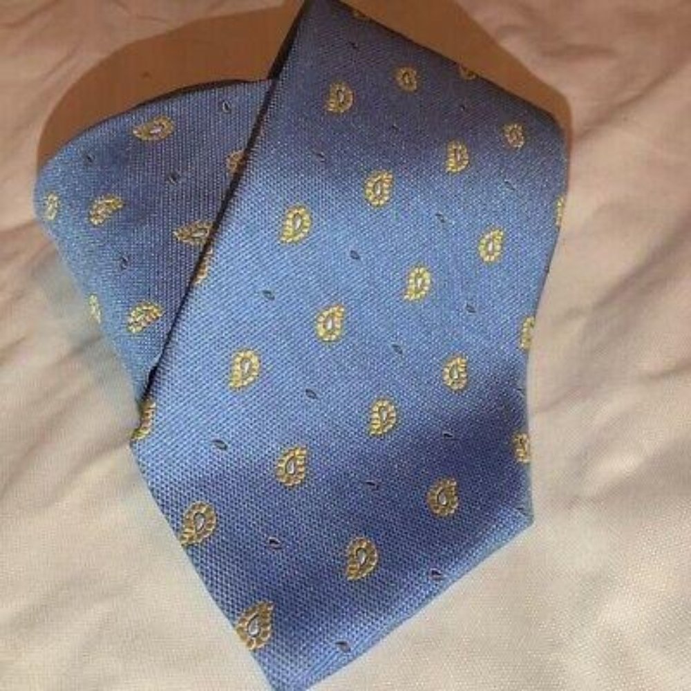 Brooks Brothers 346 Mens Tie Blue Yellow Paisley 100% Silk Woven Necktie